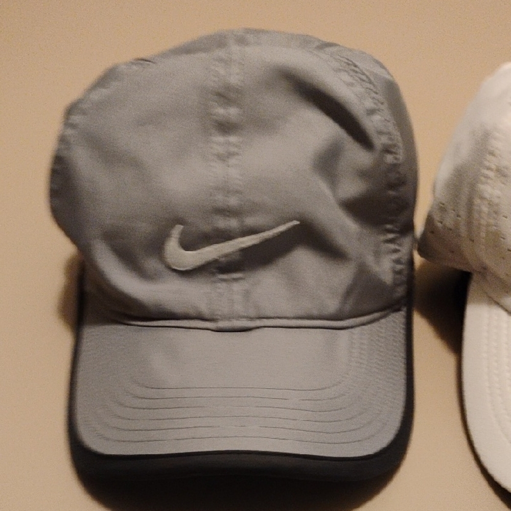 Nike Dri-fit Pair Of Caps in Gray and White One Size Fits Most Adjustable - Picture 3 of 9